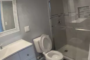 1550 N Gardiner Dr, Bay Shore, NY 11706 - Photo 10