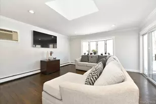 17 Arnold Dr, Middle Island, NY 11953 - Photo 4