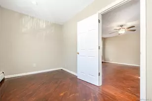 85-15 151st St, Jamaica Hills, NY 11435 - Photo 4