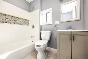 85-15 151st St, Jamaica Hills, NY 11435 - Photo 14