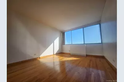 1 Bay Club #8 U, Bayside, NY 11360 - Photo 4