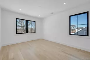 38 Pond Ln, Levittown, NY 11756 - Photo 28