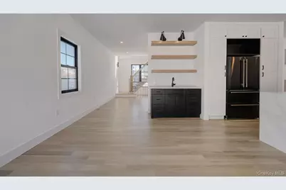 38 Pond Lane, Levittown, NY 11756 - Photo 10