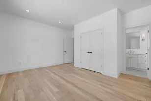 38 Pond Ln, Levittown, NY 11756 - Photo 16