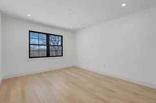 38 Pond Ln, Levittown, NY 11756 - Photo 30