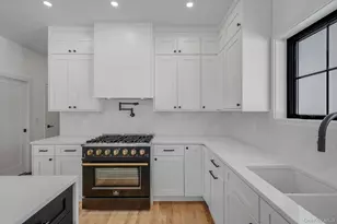 38 Pond Ln, Levittown, NY 11756 - Photo 12