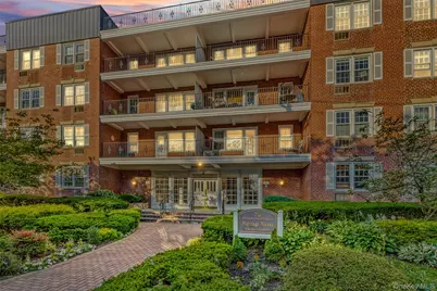 70 North Grove #1N, Freeport, NY 11520 - Photo 2