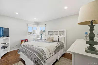 16215 85th Street, Howard Beach, NY 11414 - Photo 10