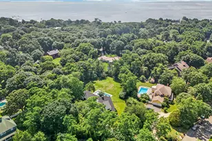 17 Oak Meadow Ln, Bellport, NY 11713 - Photo 32