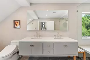 17 Oak Meadow Ln, Bellport, NY 11713 - Photo 16