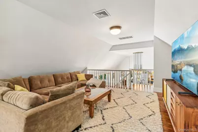 17 Oak Meadow Lane, Bellport, NY 11713 - Photo 12