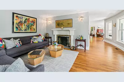 17 Oak Meadow Lane, Bellport, NY 11713 - Photo 8