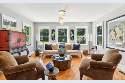 17 Oak Meadow Lane, Bellport, NY 11713 - Photo 2