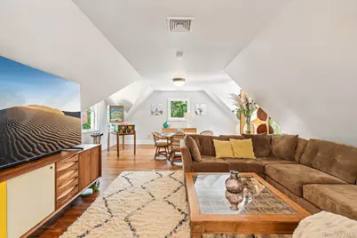 17 Oak Meadow Lane, Bellport, NY 11713 - Photo 10