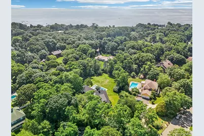 17 Oak Meadow Lane, Bellport, NY 11713 - Photo 34