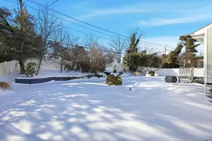 87 Executive Dr, New Hyde Park, NY 11040 - Photo 24