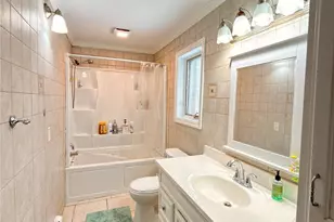 19 Rutland Rd, Mastic, NY 11950 - Photo 10