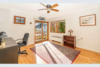 281 Richmond Avenue, Amityville, NY 11701 - Photo 12