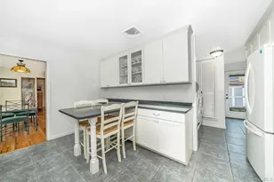 281 Richmond Ave, Amityville, NY 11701 - Photo 14