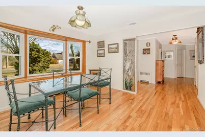 281 Richmond Avenue, Amityville, NY 11701 - Photo 6