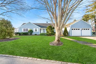 281 Richmond Ave, Amityville, NY 11701 - Photo 32