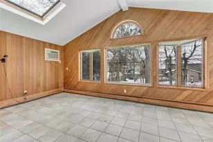 68 Beaumont Dr, Plainview, NY 11803 - Photo 16