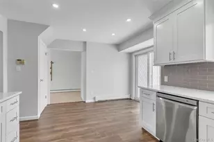 68 Beaumont Dr, Plainview, NY 11803 - Photo 12