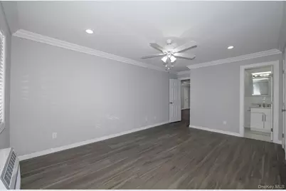 37 Victorian Court #37, Holtsville, NY 11742 - Photo 8