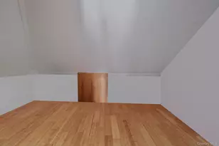 24 Beacon Ln, Hicksville, NY 11801 - Photo 26