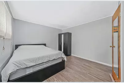 24 Beacon Lane, Hicksville, NY 11801 - Photo 4