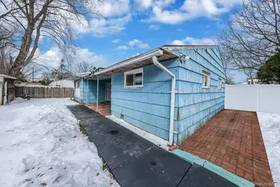 24 Beacon Lane, Hicksville, NY 11801 - Photo 8