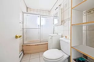 24 Beacon Ln, Hicksville, NY 11801 - Photo 22