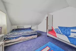 24 Beacon Ln, Hicksville, NY 11801 - Photo 28