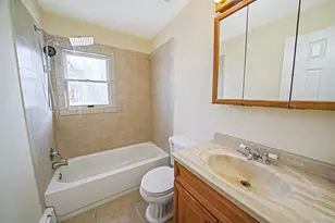 31 Walnut Ave, Patchogue, NY 11772 - Photo 14