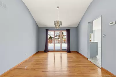 25 Rogers Lane, Smithtown, NY 11787 - Photo 8