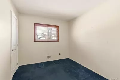 25 Rogers Lane, Smithtown, NY 11787 - Photo 16