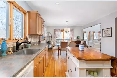 48 Island View Drive W, Sag Harbor, NY 11963 - Photo 8