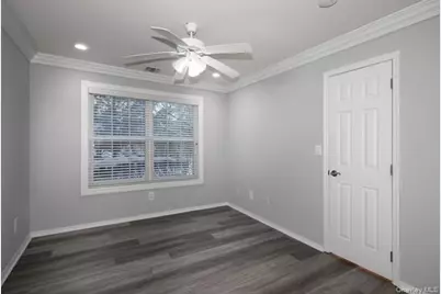 30 Overlook Drive #30, Farmingville, NY 11738 - Photo 8