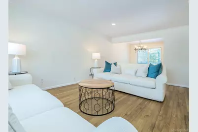 4 Chevy Chase Road, Huntington, NY 11743 - Photo 4