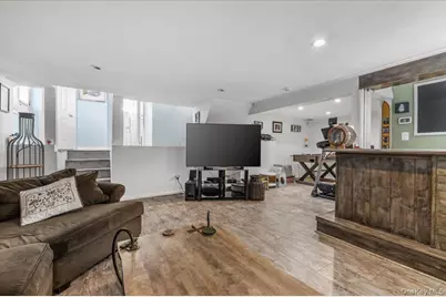 201 Martin Drive, Syosset, NY 11791 - Photo 24