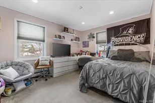 201 Martin Dr, Syosset, NY 11791 - Photo 18