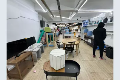 272 E 198th Street, Bronx, NY 10458 - Photo 4