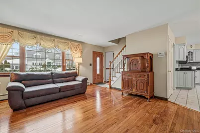 2 Forester Court, Northport, NY 11768 - Photo 10