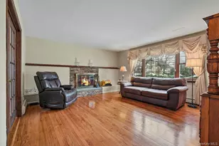 2 Forester Ct, Northport, NY 11768 - Photo 8