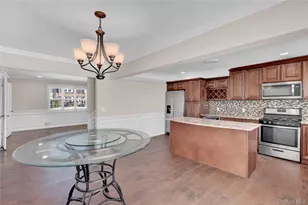 24 Arbor Ln, Centereach, NY 11720 - Photo 10