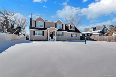 24 Arbor Lane, Centereach, NY 11720 - Photo 4