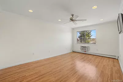 50 Dekalb Avenue #2E, White Plains, NY 10605 - Photo 16