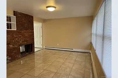 33 Clarissa Drive, Hicksville, NY 11801 - Photo 16