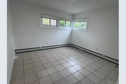 33 Clarissa Drive, Hicksville, NY 11801 - Photo 30