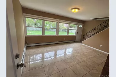33 Clarissa Drive, Hicksville, NY 11801 - Photo 28